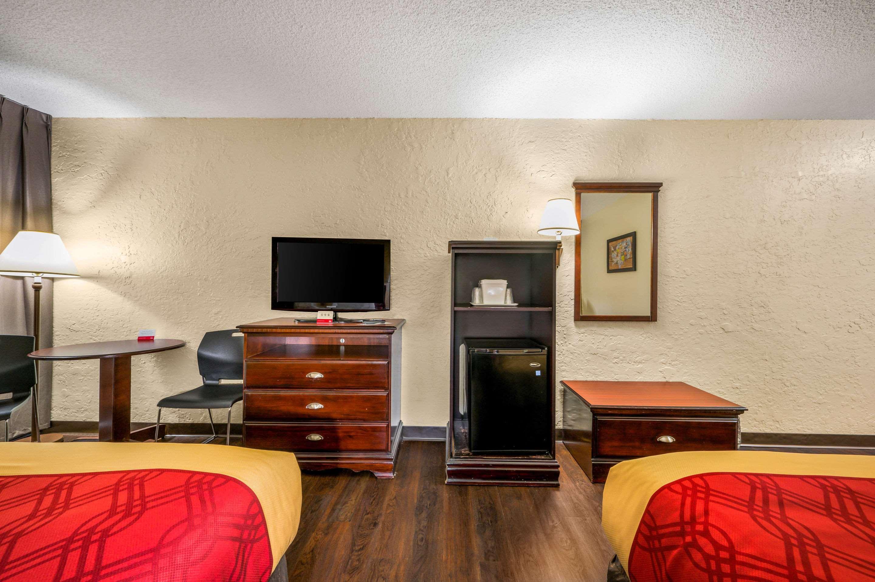Econo Lodge Corinth Zewnętrze zdjęcie