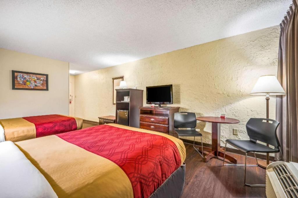 Econo Lodge Corinth Zewnętrze zdjęcie
